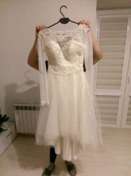 Suknia ślubna asymetryczna