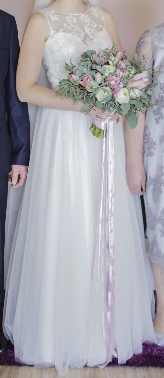 Sprzedam suknię ślubną wraz z welonem