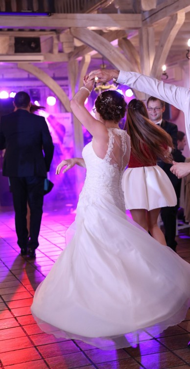 śliczna suknia ślubna 38/40