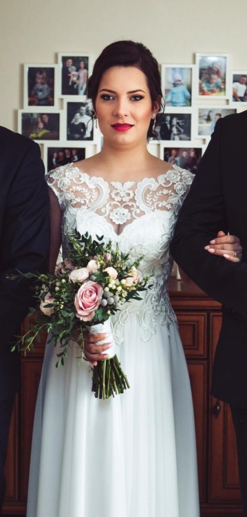 Sprzedam Suknię Ślubną szytą wSalonie Diana rozmiar 36-38