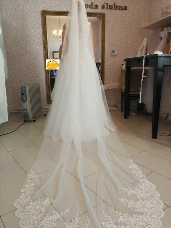 suknia ślubna 36/38 wraz z welonem