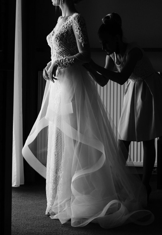 Urocza i romantyczna. Koronkowa suknia ślubna!