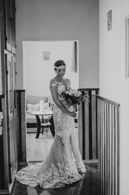 Sukienka ślubna MILLA NOVA  model betti  S 36