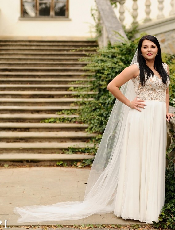 Suknia ślubna ecru + długi welon