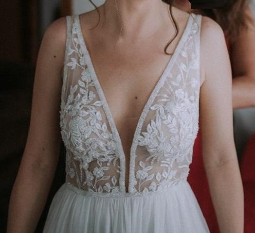 Delikatna suknia  ślubna