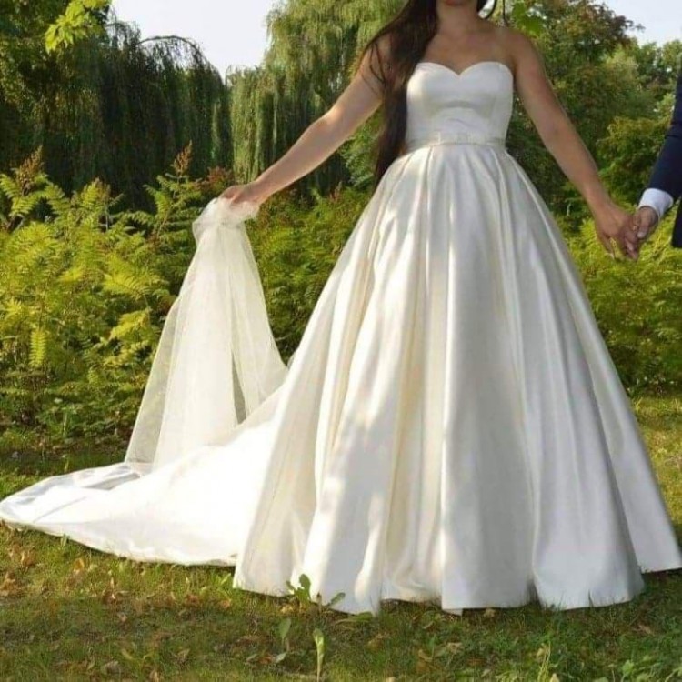 Suknia ślubna PRONOVIAS, model AMANDA, rozmiar 38