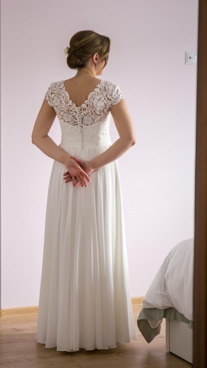 Suknia ślubna - MUŚLIN, GIPIURA - rozm. 38-40