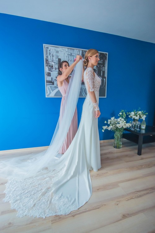 Suknia ślubna Essense of AUSTRALIA D2124 kolekcja 2018