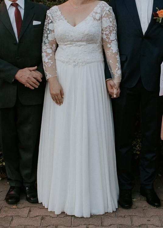 Zwiewna suknia ślubna śmietanka rozmiar 44/46 + gratis!