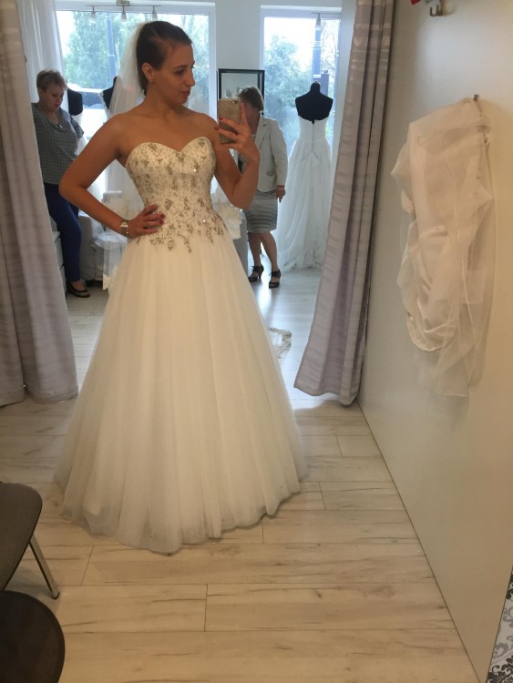 Przepiękna suknia ślubna Amy Love