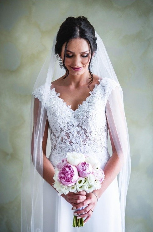 Ślubna suknia koronka Adria