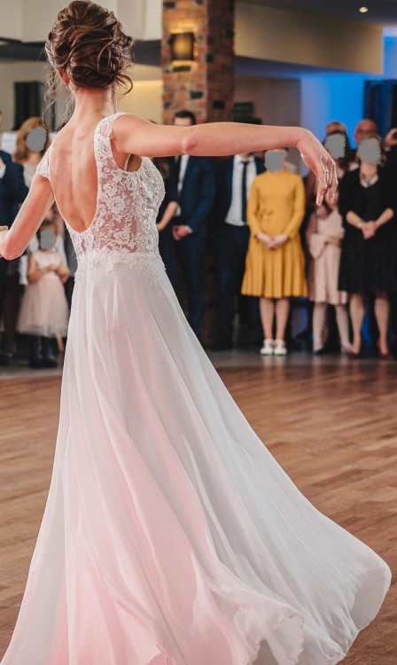 Suknia ślubna z salonu