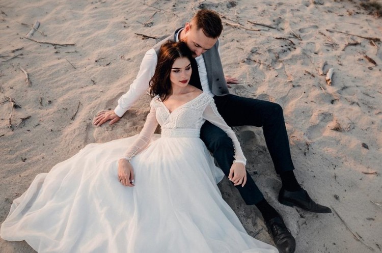 Romantyczna Suknia Ślubna Diana Ecru.