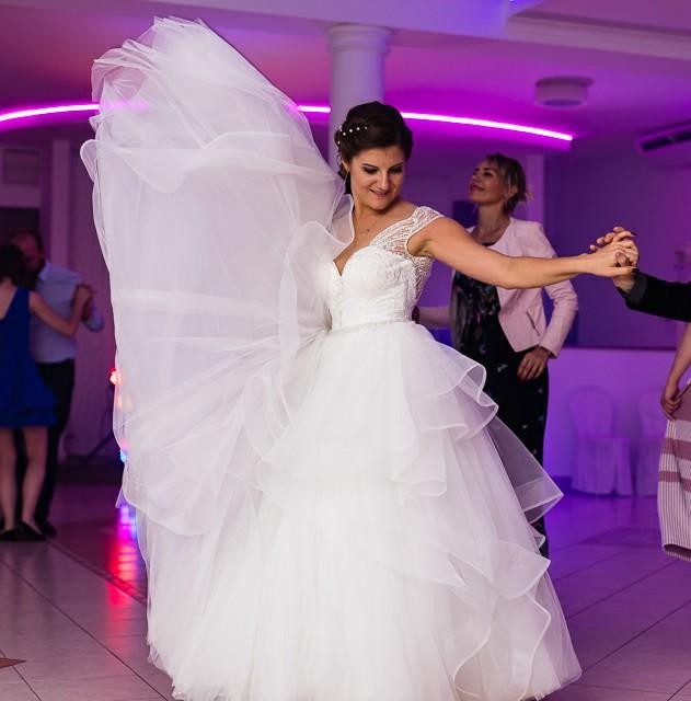 Sprzedam przepiękną suknie ślubną roz. 36-38