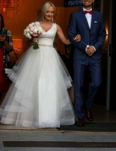 Suknia Herm's Boston z ozdobnym paskiem