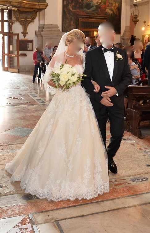 Pronovias aloha dress top