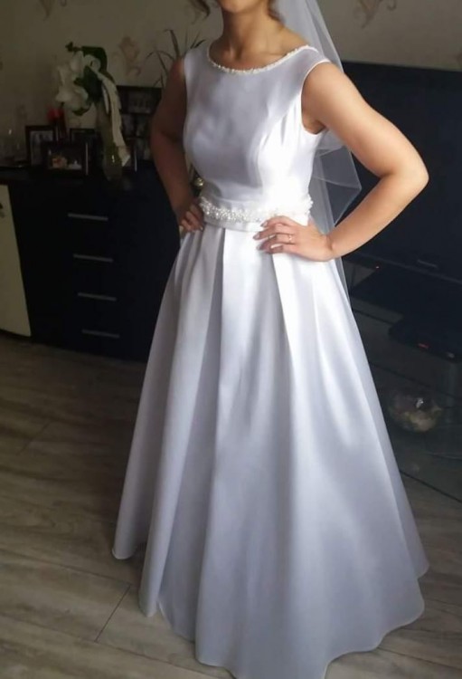 ponadczasowa klasyczna elegancka suknia  mikado