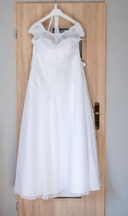 Suknia ślubna 44/46