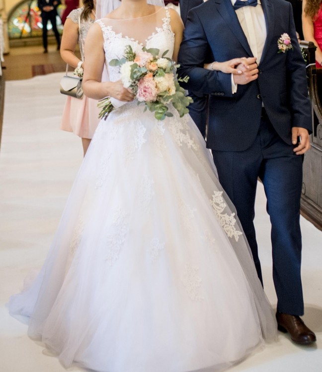 Suknia ślubna z kolekcji ANNAIS BRIDAL