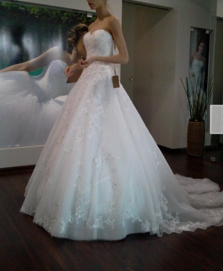 Sprzedam suknie lisa ferrera Princessa