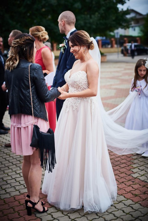 Piękna Suknia Ślubna rozmiar 38