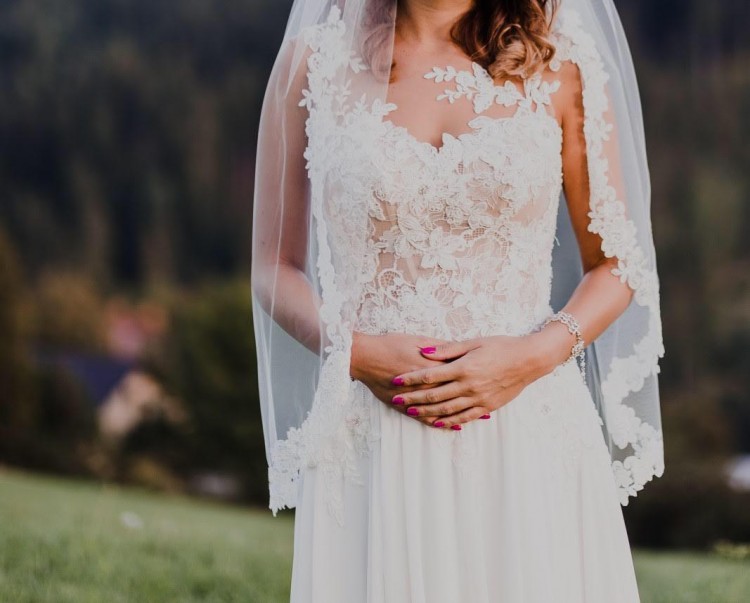 Sprzedam suknię ślubną, koronka, roz. 36