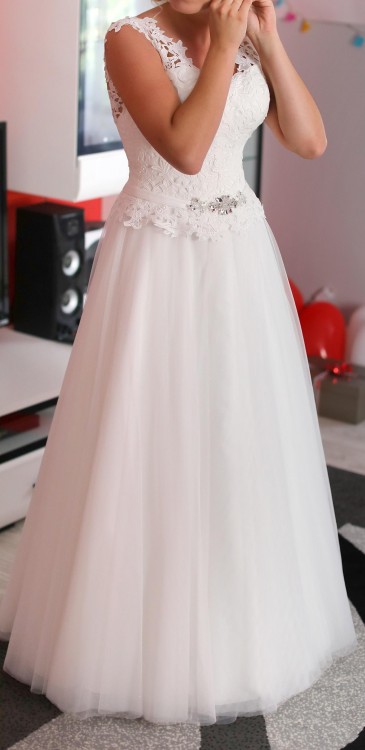 Piękna suknia ślubna Hadassa Dalmira