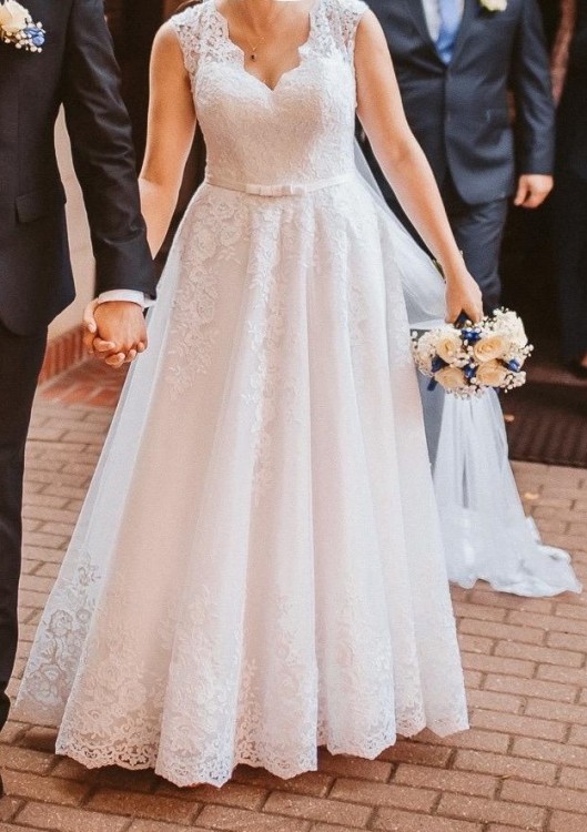 Piękna suknia na sprzedaż