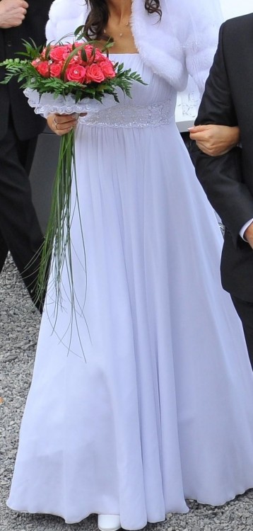 Klasyczna, lekka suknia ślubna (może być ciążowa)