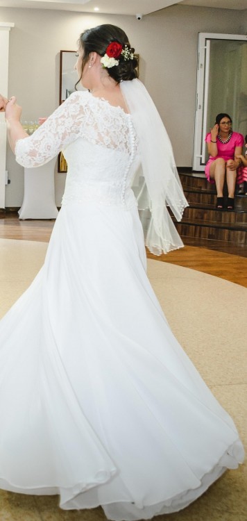 Muślinowa suknia ślubna do sprzedania