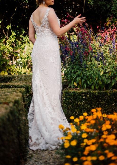 Elegancka suknia ślubna Artemia GALA M/L