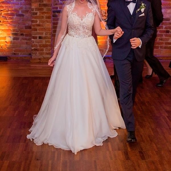 Przepiękna suknia ślubna Gala Machiko + dodatki