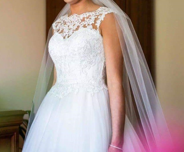 Suknia ślubna czeka na nową właścicielkę :)