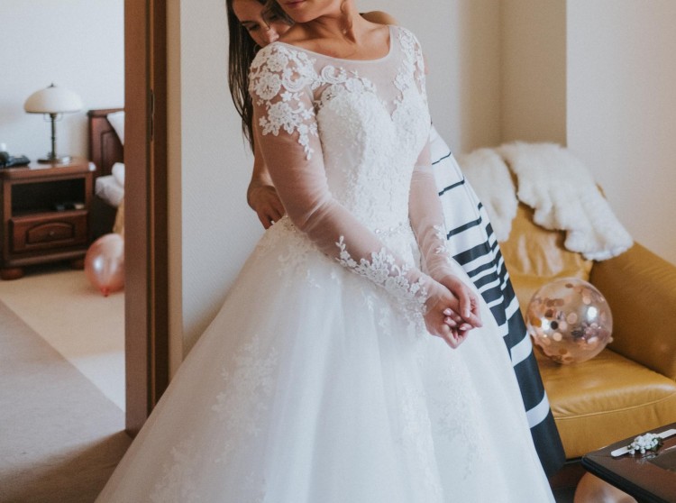 Sprzedam Sukienkę Ślubną ( Kraków\Podkarpacie )