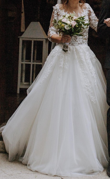 Sprzedam koronkową suknię ślubną rozmiar 34/36