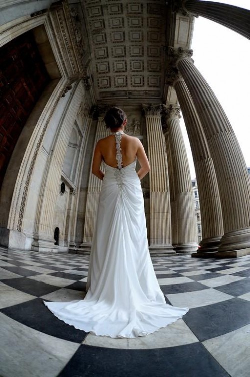 Suknia ślubna z kolekcji Pronovias