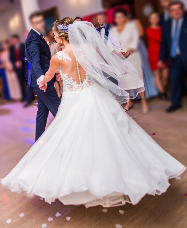 Suknia ślubna NICOLE NIAB 17135 roz. 40