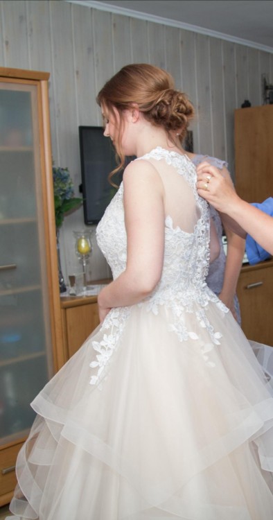 Suknia ślubna 40-42 brzoskwinia