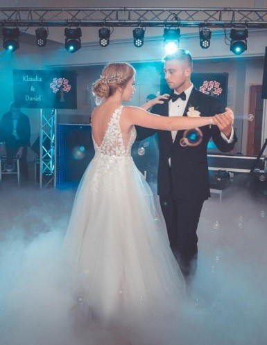 Suknia ślubna EMMY z Tom Sebastien 2019!