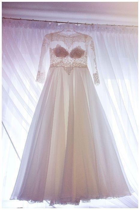 Suknia ślubna jedwab i koronka