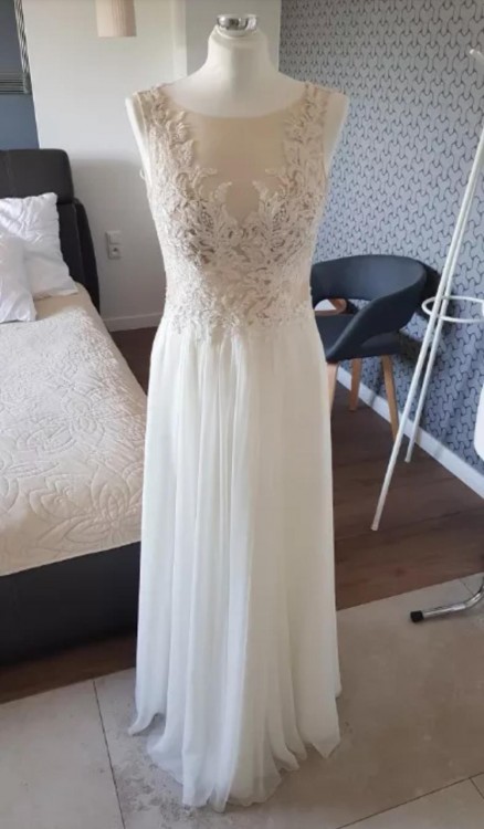 Suknia ślubna ivory ecru lekka zwiewna Boho muślin satyna