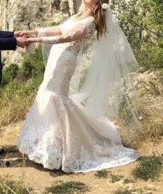 Suknia ślubna biust- 103cm biodra-107 ecru rybka tren