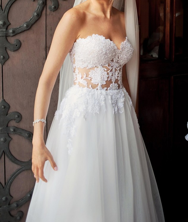 Suknia ślubna COMSA z Atelier LAURELLE rozm. 36/38