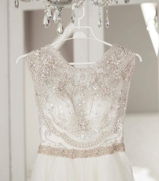 Zdobiona suknia ślubna