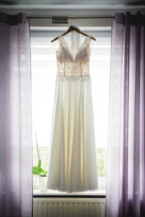 Sprzedam - suknia ślubna z dodatkami