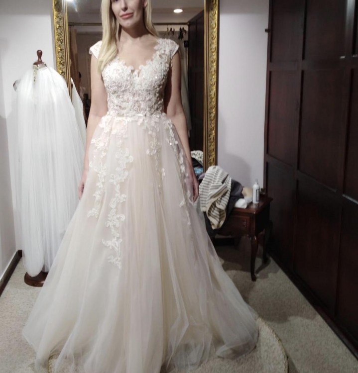 Przepiękna suknia PAPILIO. Idealny stan.