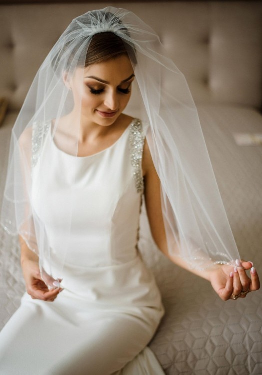 Sprzedam prostą a zarazem elegancką suknię ślubną !