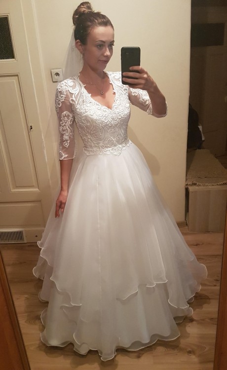 sukienka ślubna typu księżniczka