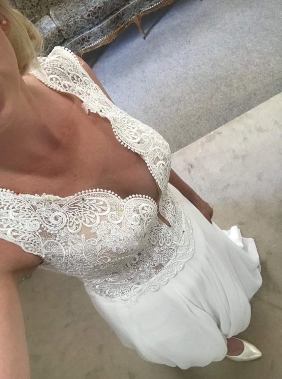 SPRZEDAM PIĘKNA SUKNIE ŚLUBNĄ LARA FAMOSA Z SALONU