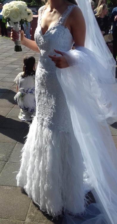 Sukienka rybka pióra